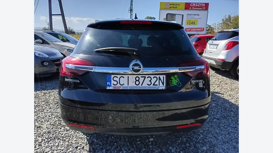 OPEL Insignia -