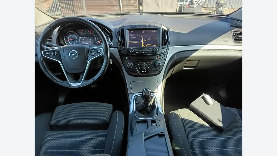 OPEL Insignia -