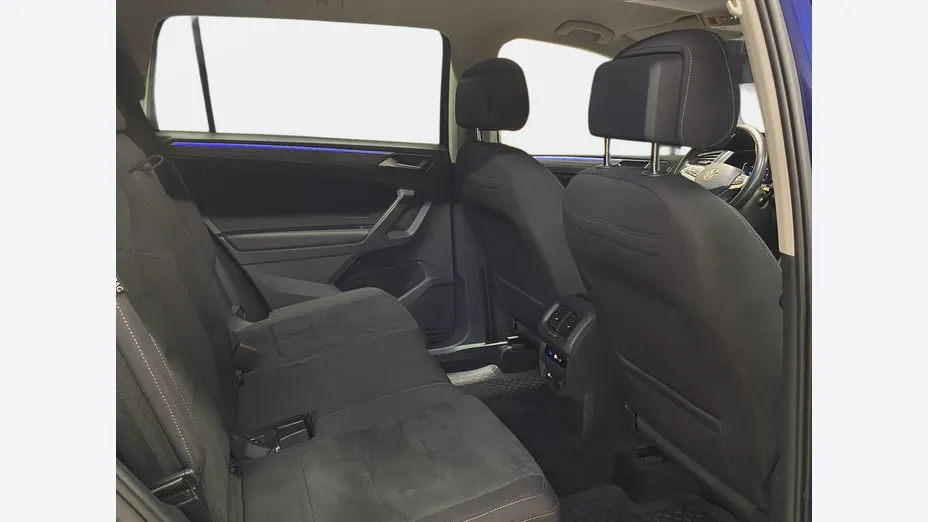 VOLKSWAGEN Tiguan -