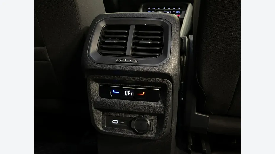 VOLKSWAGEN Tiguan -