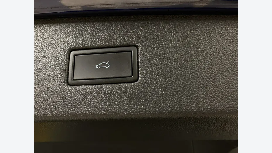 VOLKSWAGEN Tiguan -