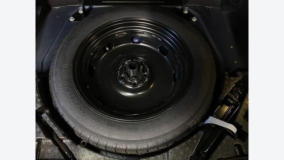 VOLKSWAGEN Tiguan -