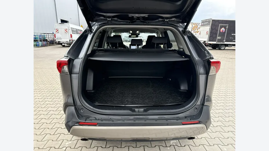 TOYOTA RAV4 -