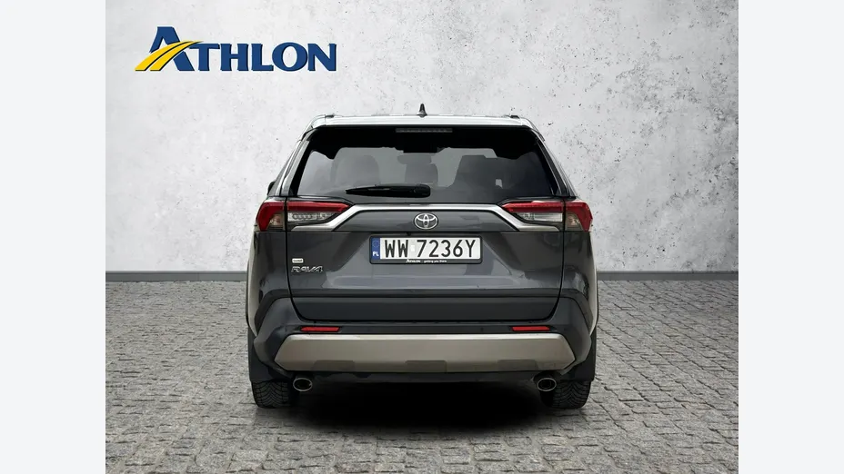 TOYOTA RAV4 -