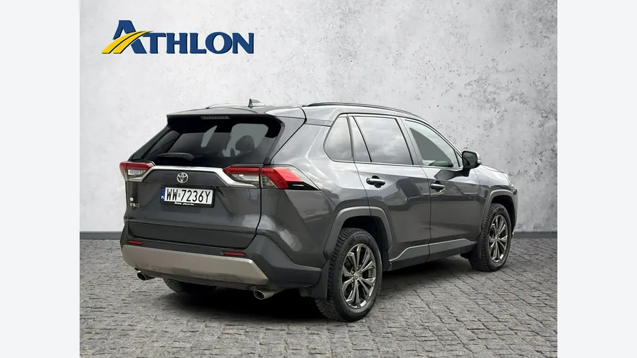 TOYOTA RAV4 -
