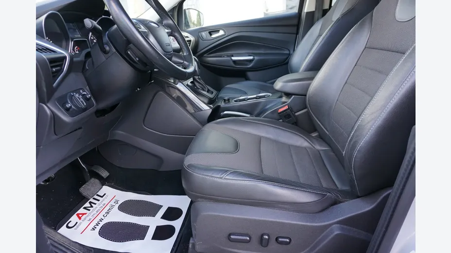FORD Kuga -