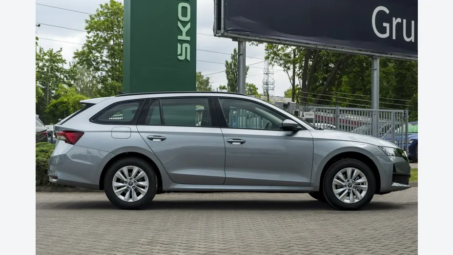 SKODA Octavia -