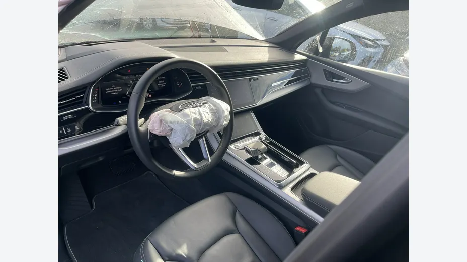 AUDI Q7 -