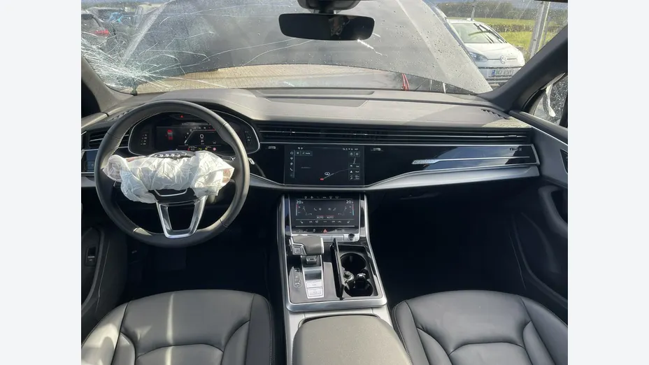 AUDI Q7 -