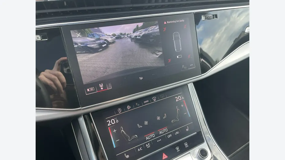 AUDI Q7 -