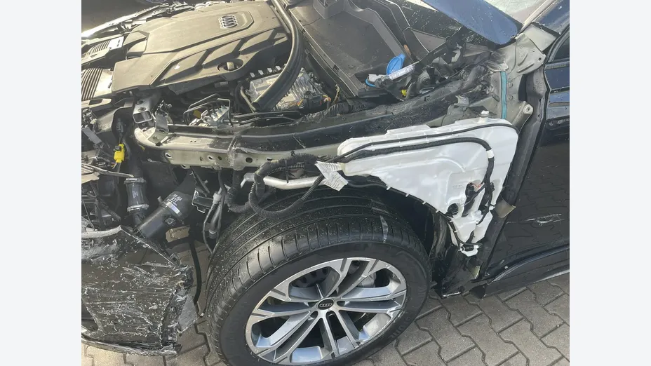 AUDI Q7 -