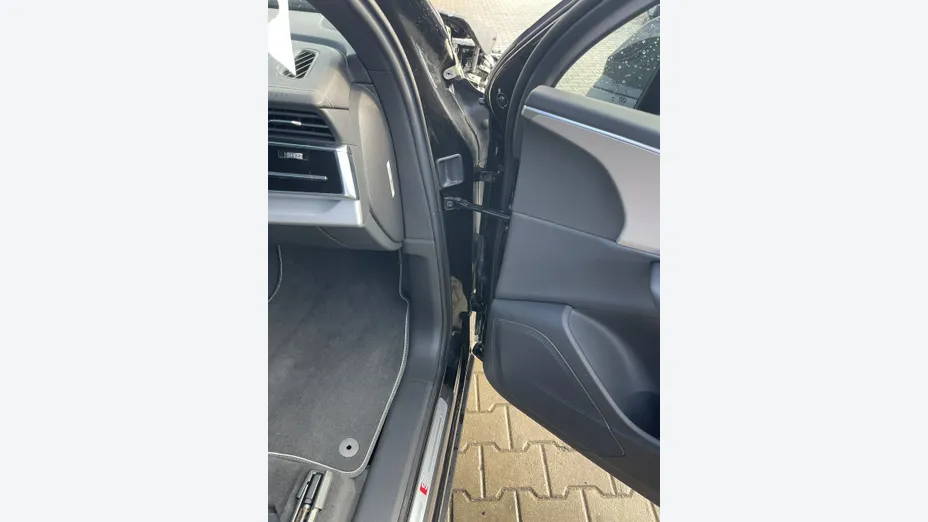 AUDI Q7 -