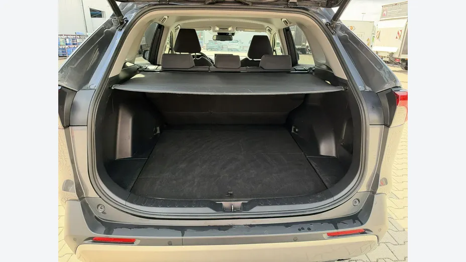 TOYOTA RAV4 -