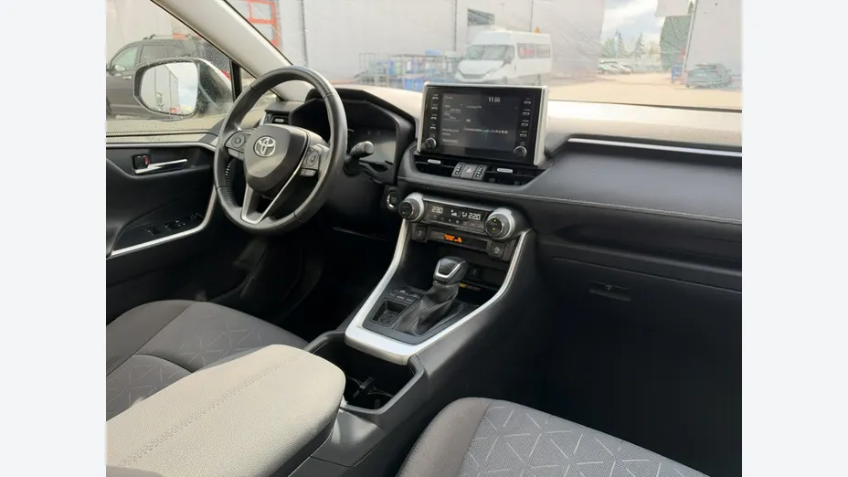 TOYOTA RAV4 -