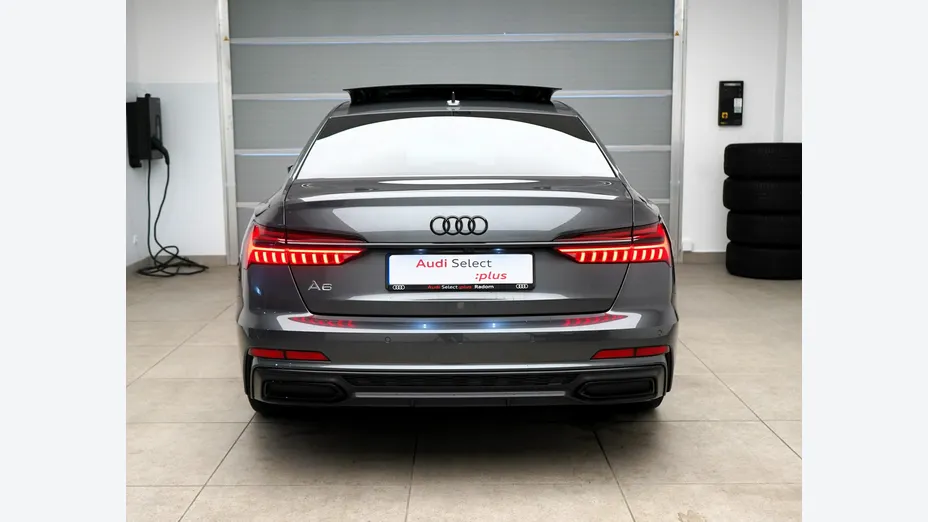 AUDI A6 -
