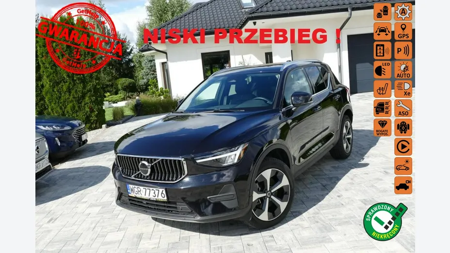VOLVO XC40 -