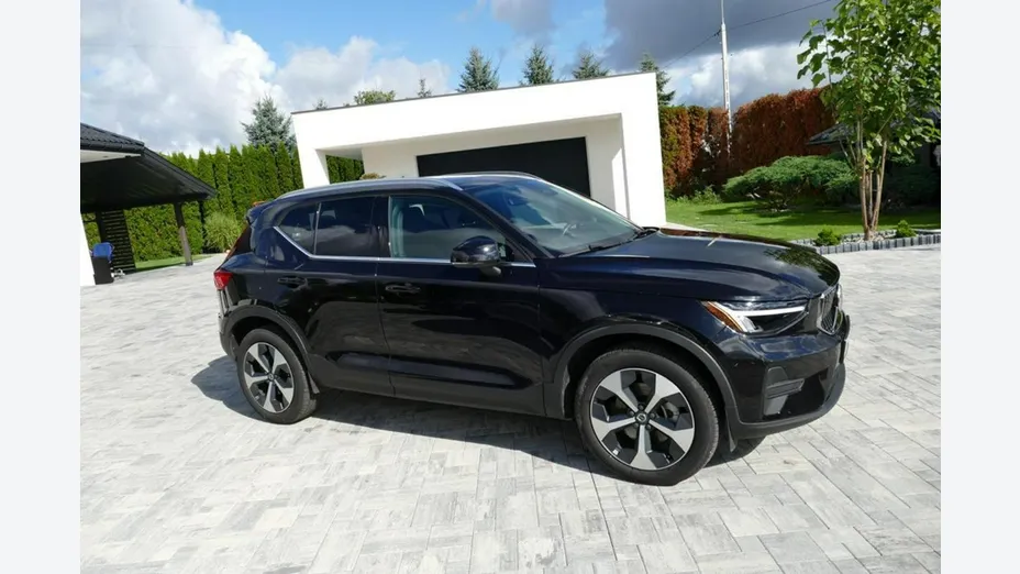VOLVO XC40 -