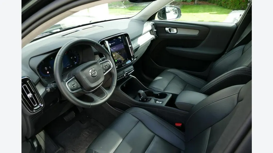 VOLVO XC40 -