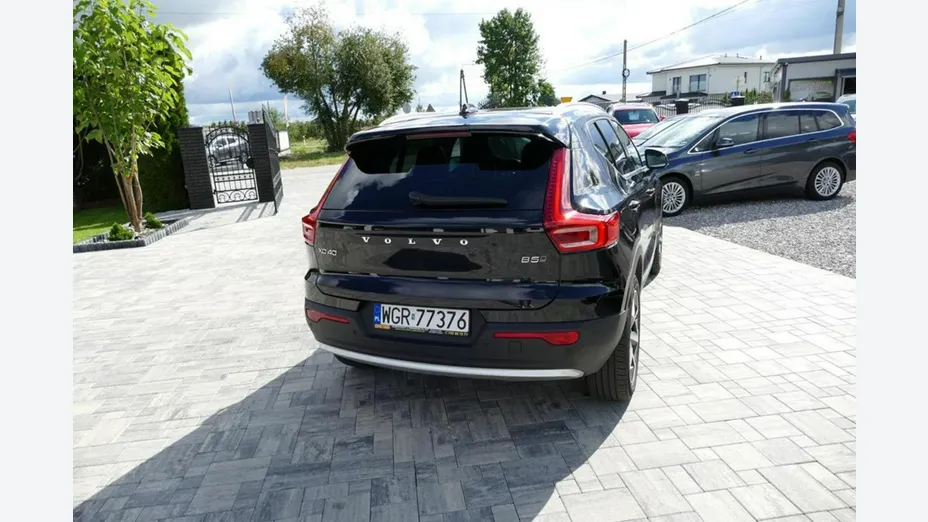 VOLVO XC40 -