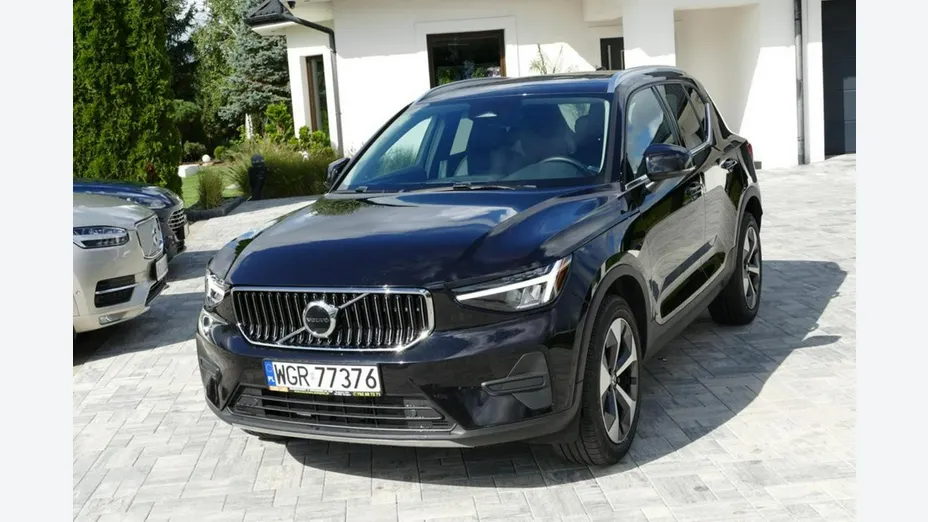 VOLVO XC40 -