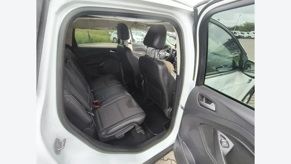 FORD Kuga -