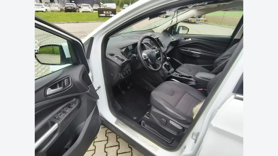 FORD Kuga -