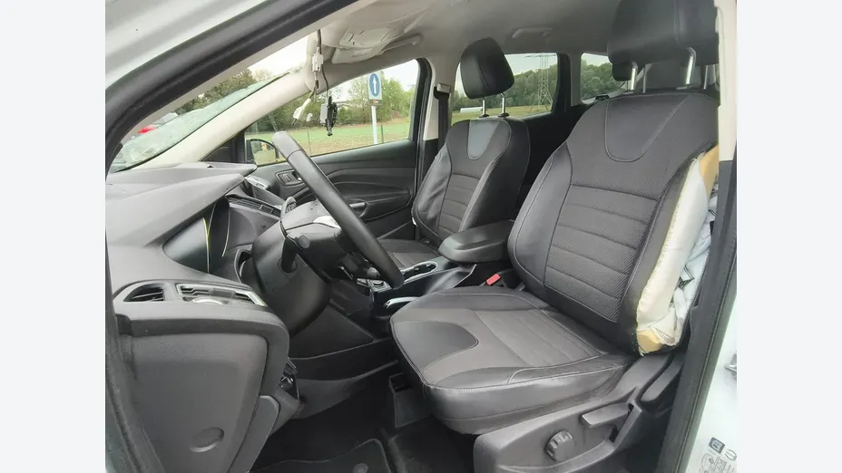 FORD Kuga -