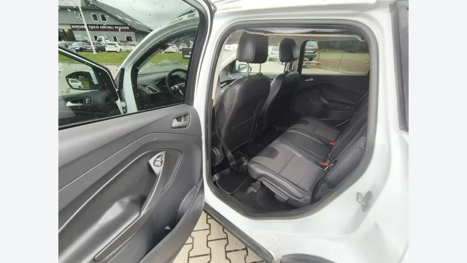 FORD Kuga -