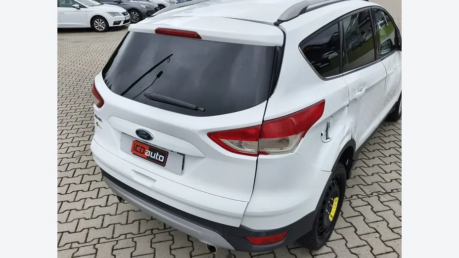 FORD Kuga -