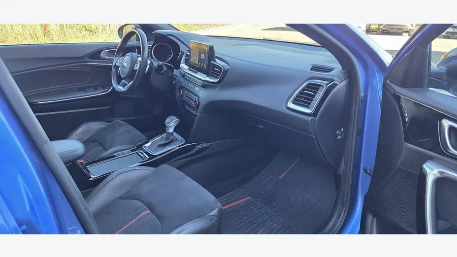 KIA ProCeed -