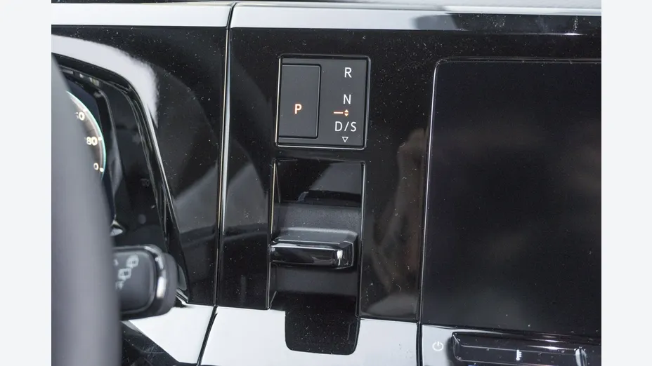 VOLKSWAGEN Multivan -