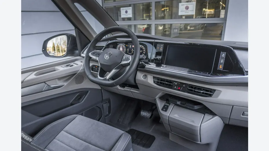 VOLKSWAGEN Multivan -