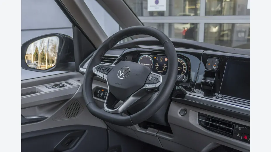 VOLKSWAGEN Multivan -
