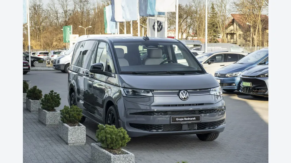 VOLKSWAGEN Multivan -