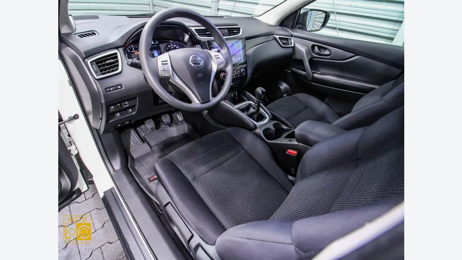 NISSAN Qashqai -