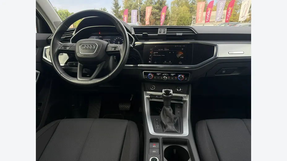 AUDI Q3 -