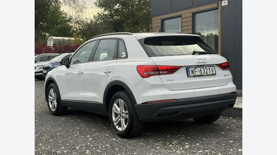 AUDI Q3 -