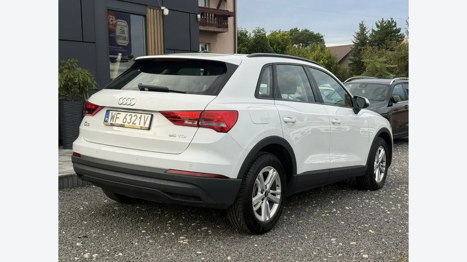 AUDI Q3 -