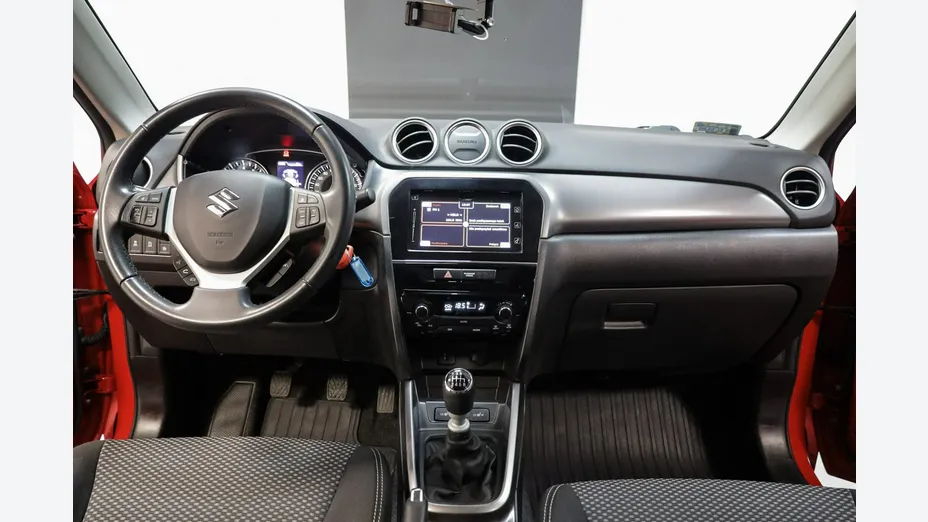 SUZUKI Vitara -