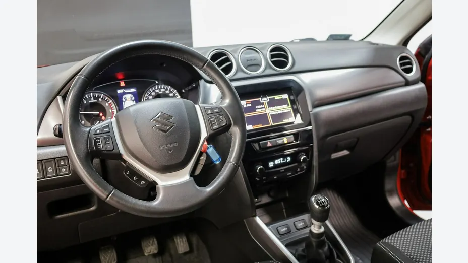 SUZUKI Vitara -