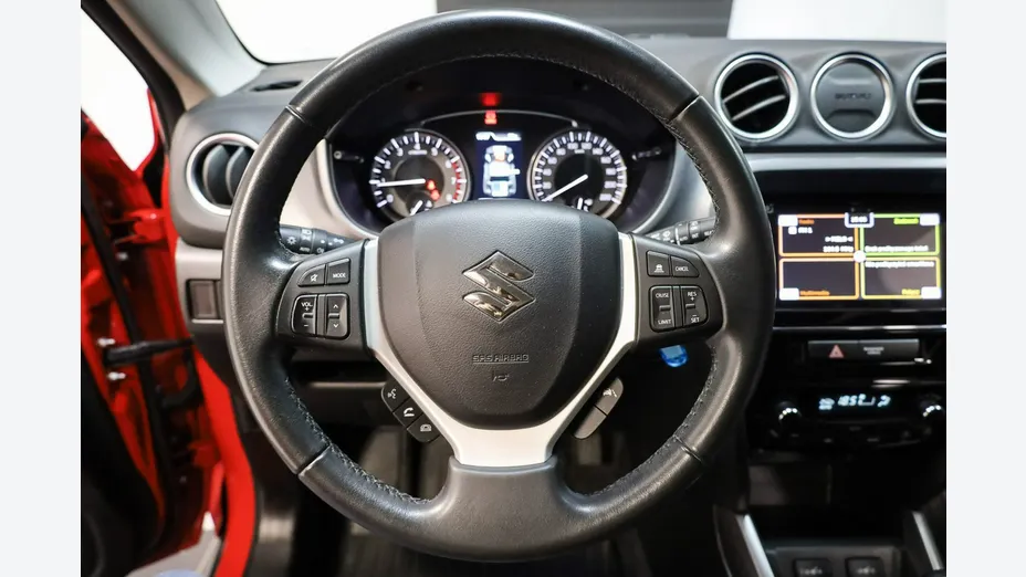 SUZUKI Vitara -