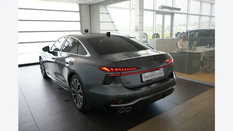 AUDI A6 -
