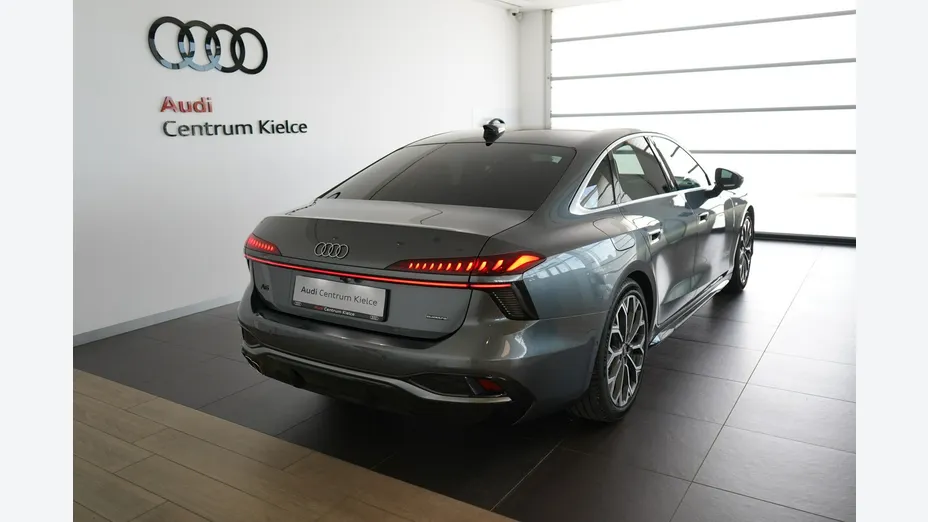 AUDI A6 -