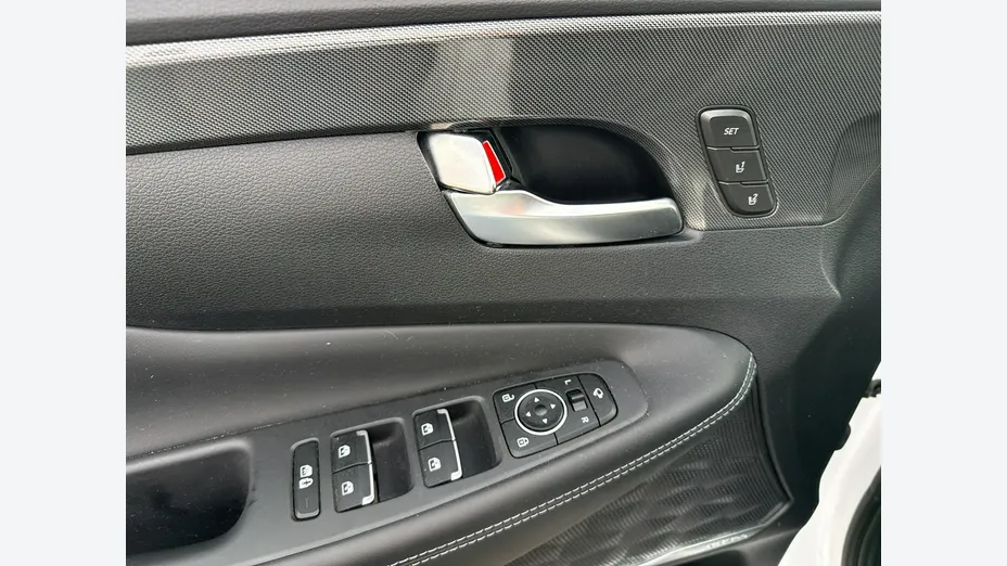 HYUNDAI Santa Fe -