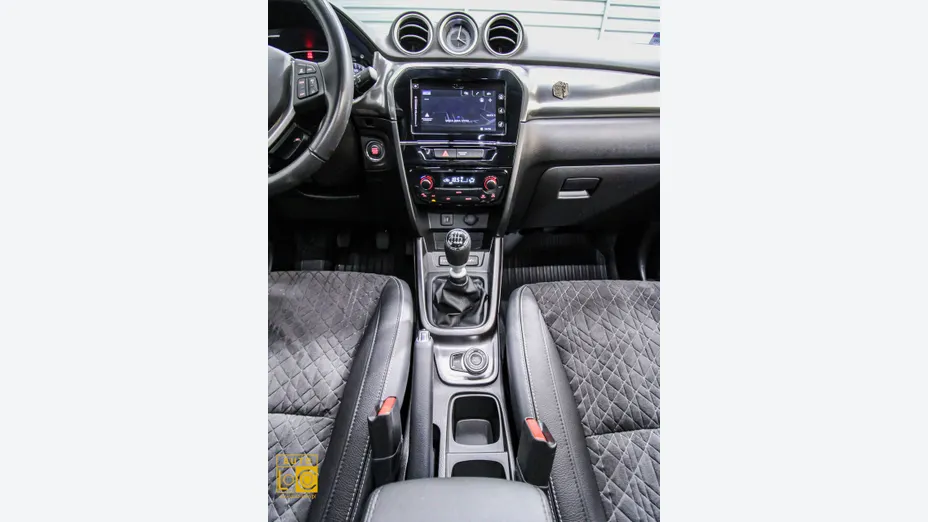 SUZUKI Vitara -