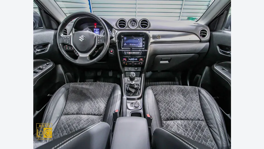 SUZUKI Vitara -