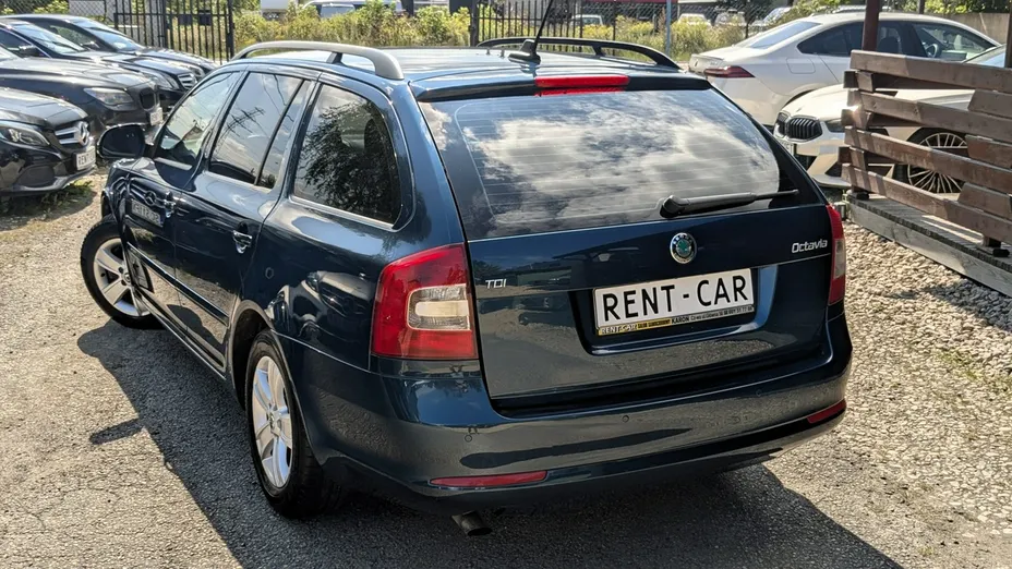 SKODA Octavia -