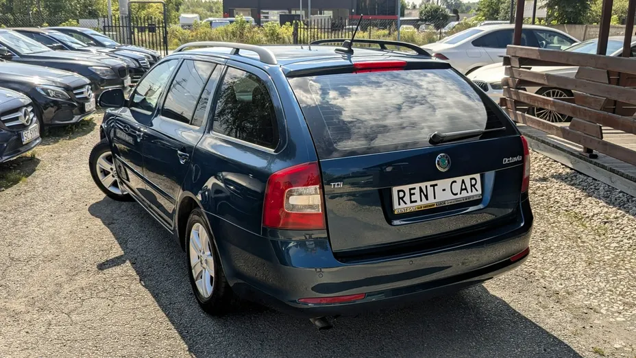 SKODA Octavia -