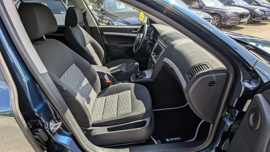 SKODA Octavia -