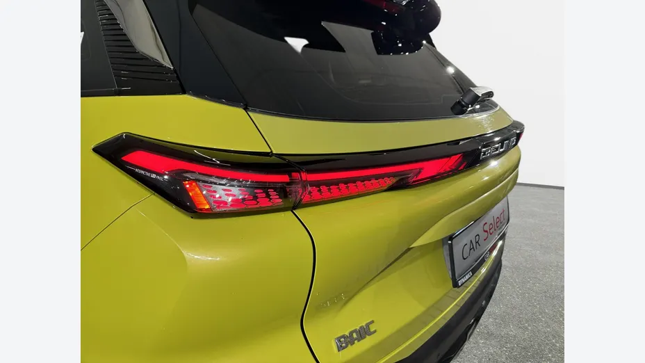 BAIC Beijing 5 -